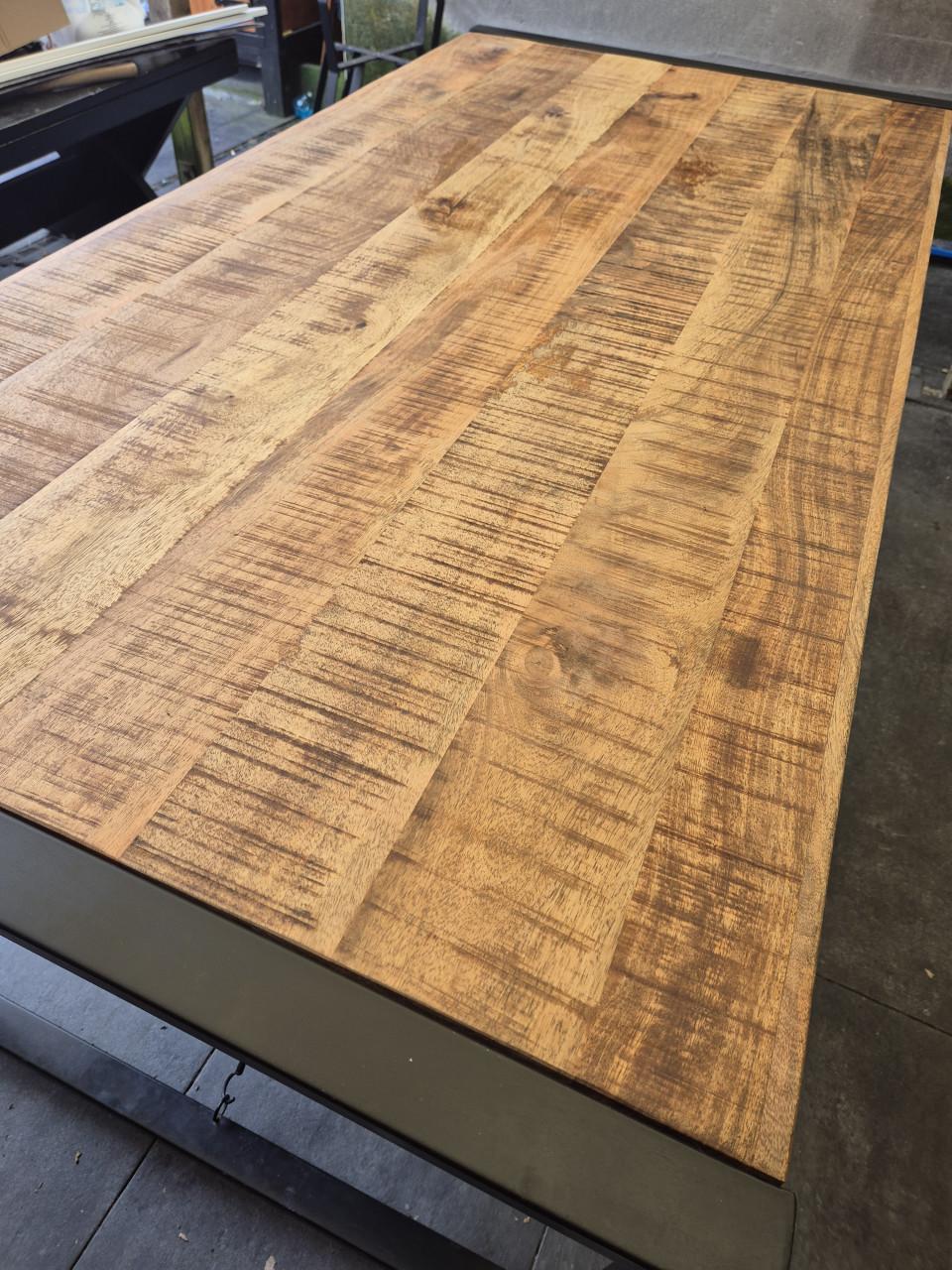 Eettafel mangohout