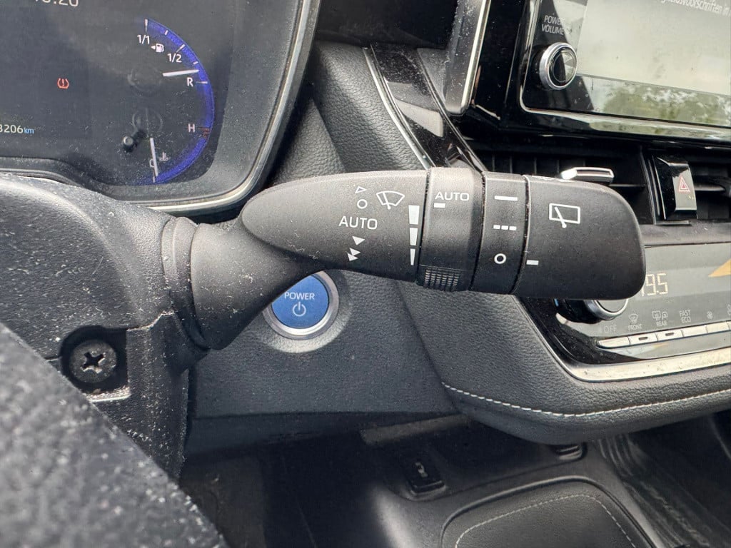 Toyota Corolla Touring Sports 1.8 hybrid active