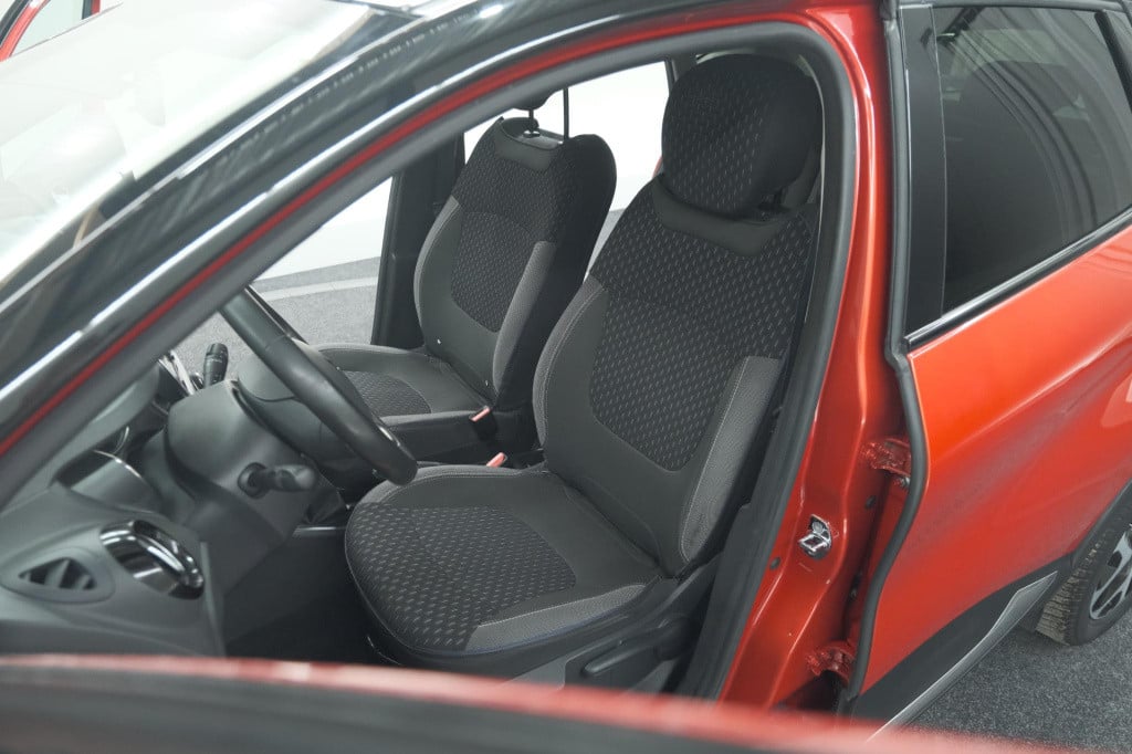 Renault Captur tce 90 intens | trekhaak | camera | dodehoekdetectie | navig