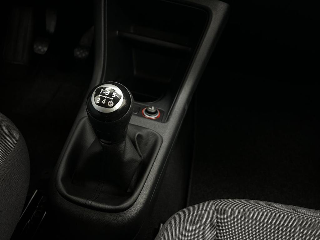 Volkswagen UP! occasion 1.0 move up! bluemotion | grijs | tweedehands volks