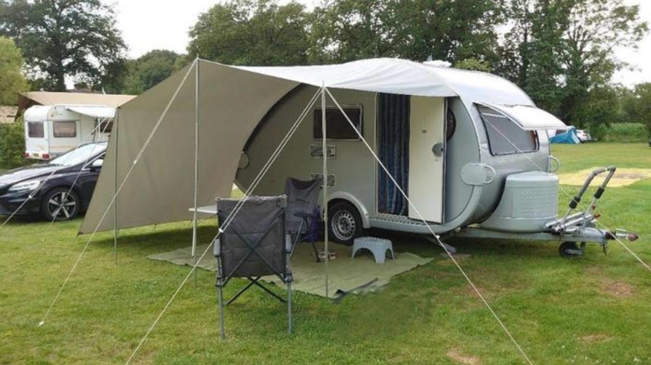 Super hippe t@b 400 caravan met mover