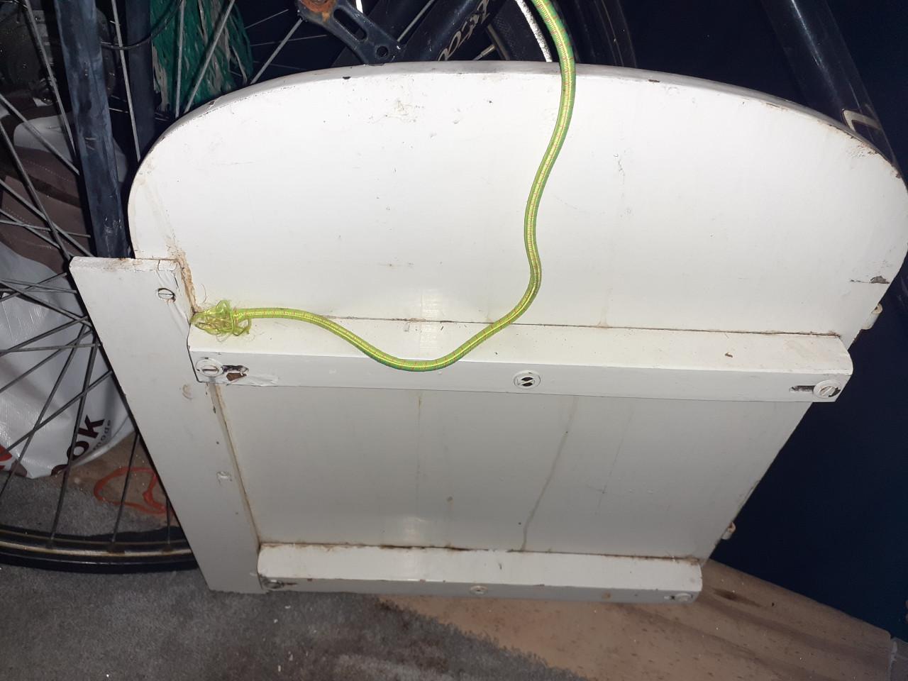 Deel van KOLONIALE. kast 195x110x40cm & Diverse Kast deuren