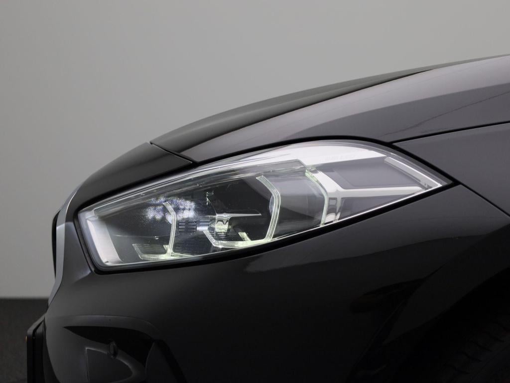 BMW 1 Serie 120i business edition | m-sport | automaat | navigatie | stoel/