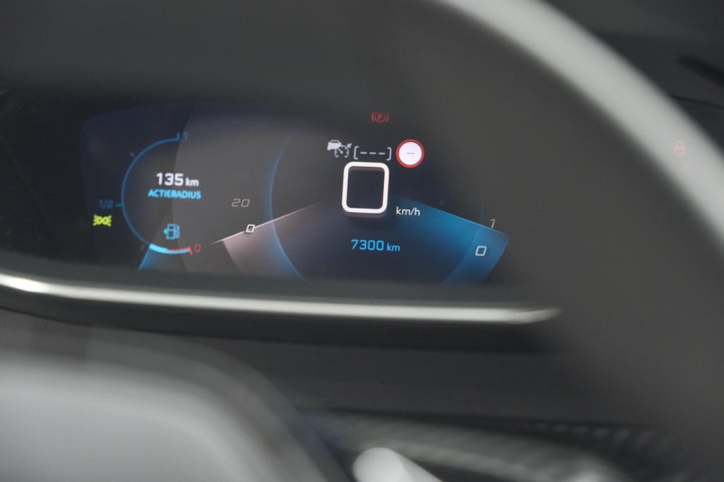 Peugeot 208 puretech 100 allure pack | adaptieve cruise control | camera | 
