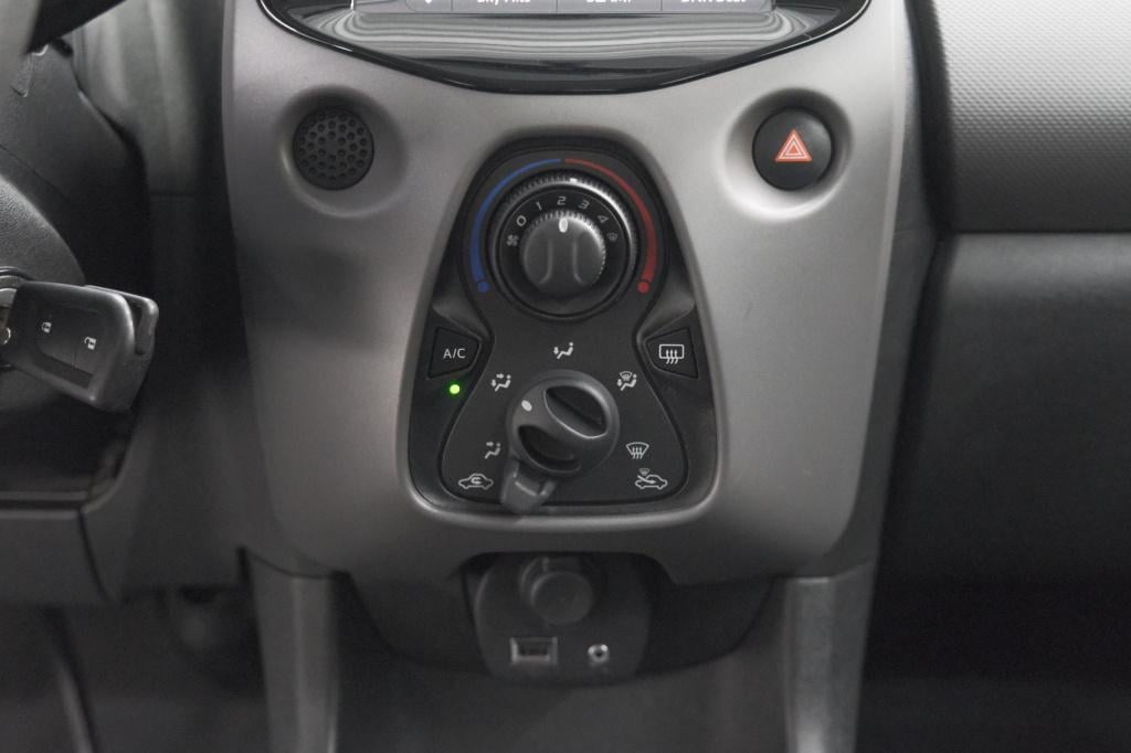 Peugeot 108 1.0 e-vti active | camera | apple carplay | airco | allseason b
