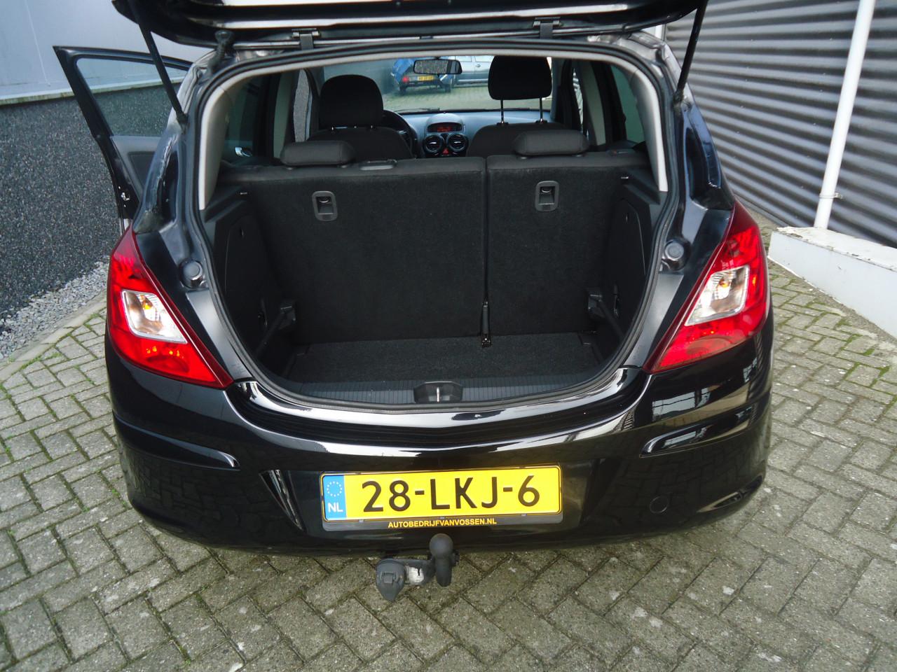 OPEL CORSA D 5DRS 14-16V 120 EDITION