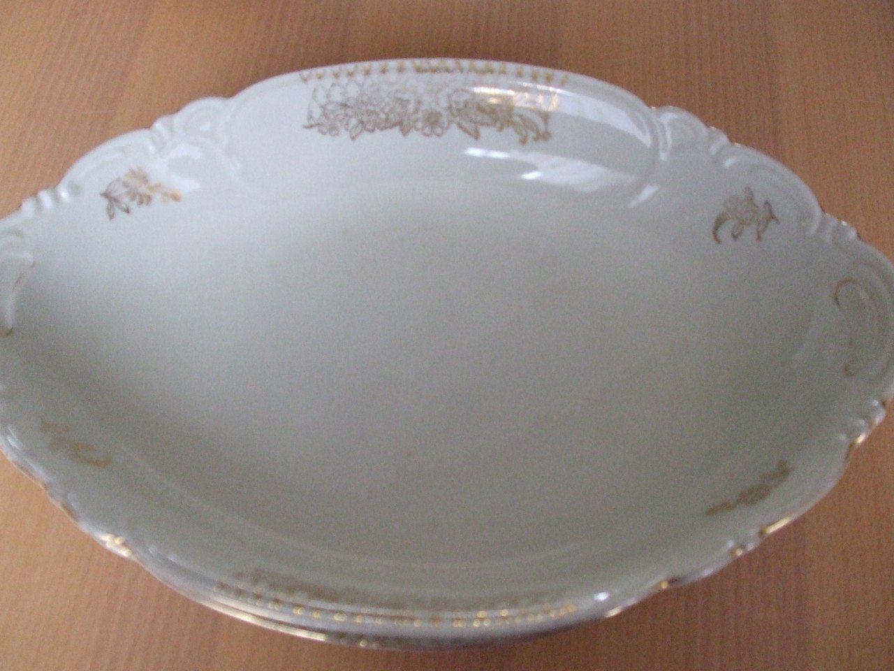 Te koop gedeelte van een goed servies.(z.g.a.n.).