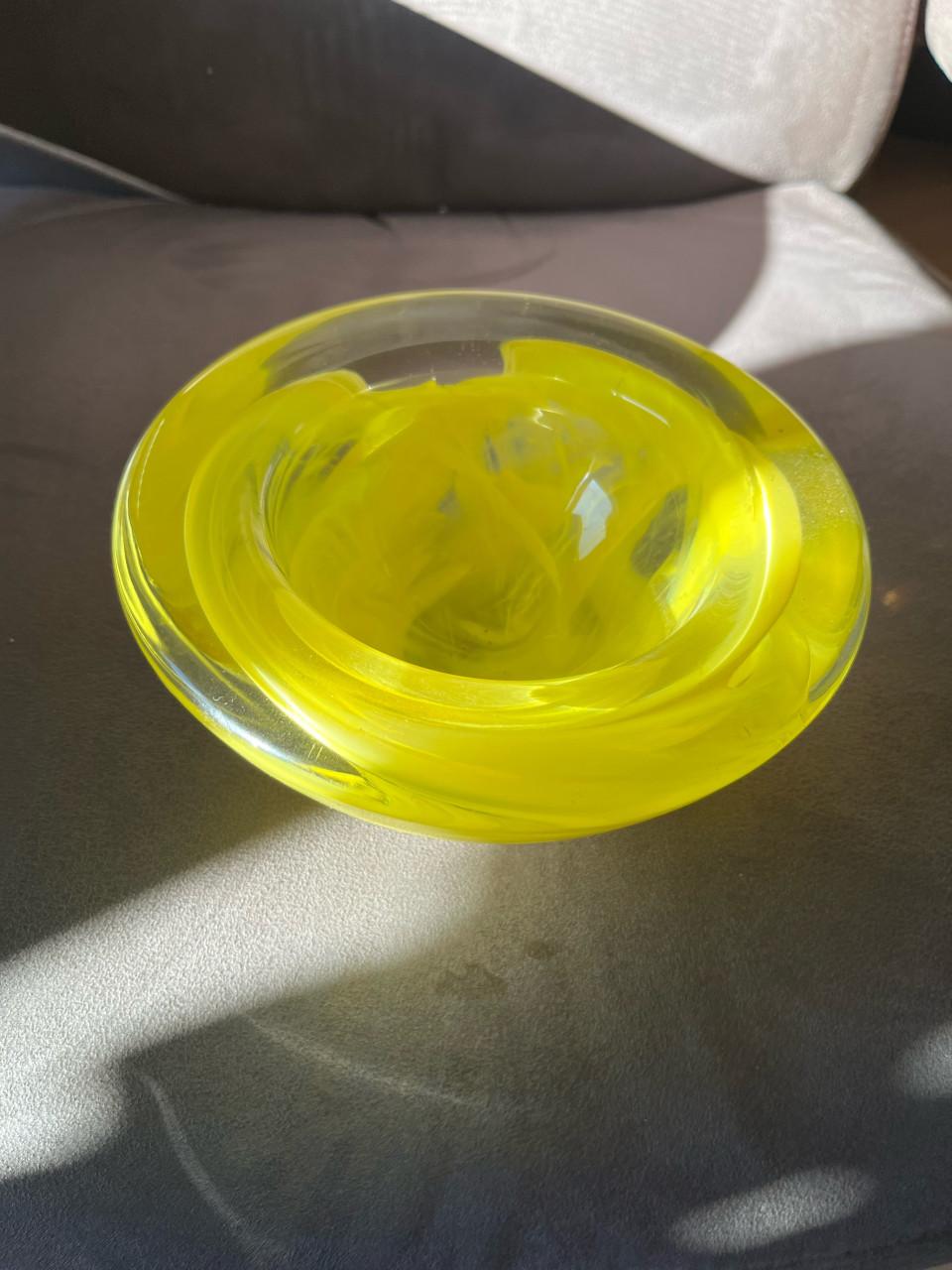 Kosta boda  hand geblazen.