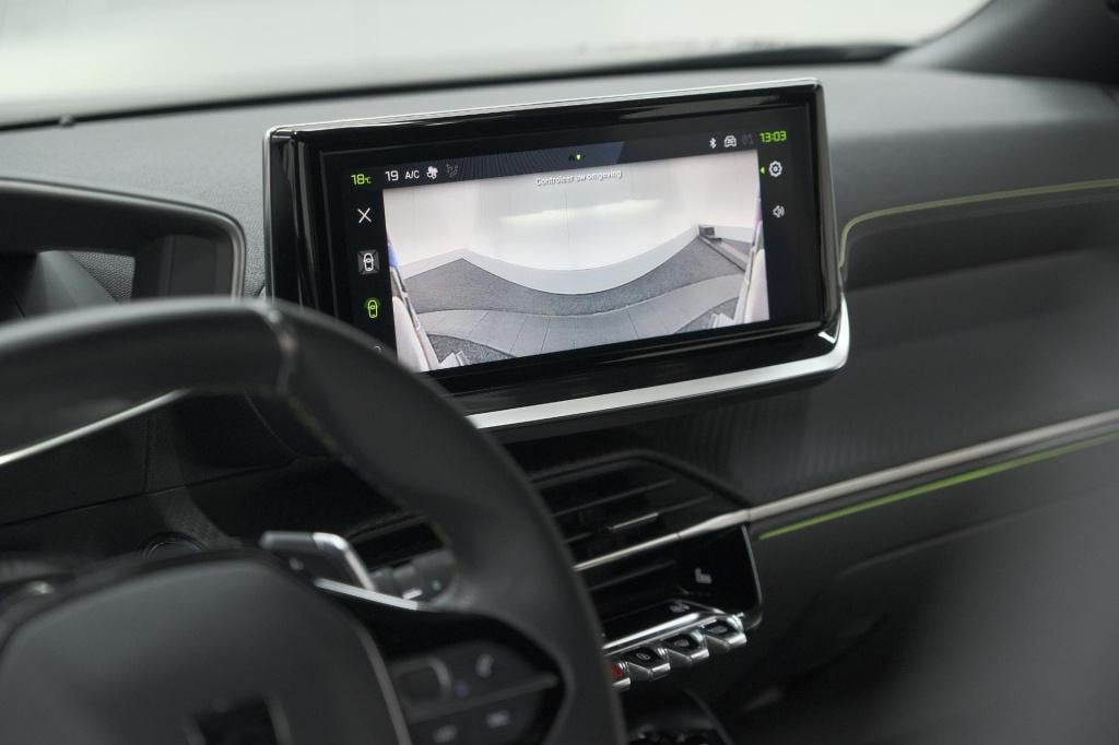 Peugeot 2008 puretech 130 eat8 gt | 360 camera | stoelmassage | adaptieve c