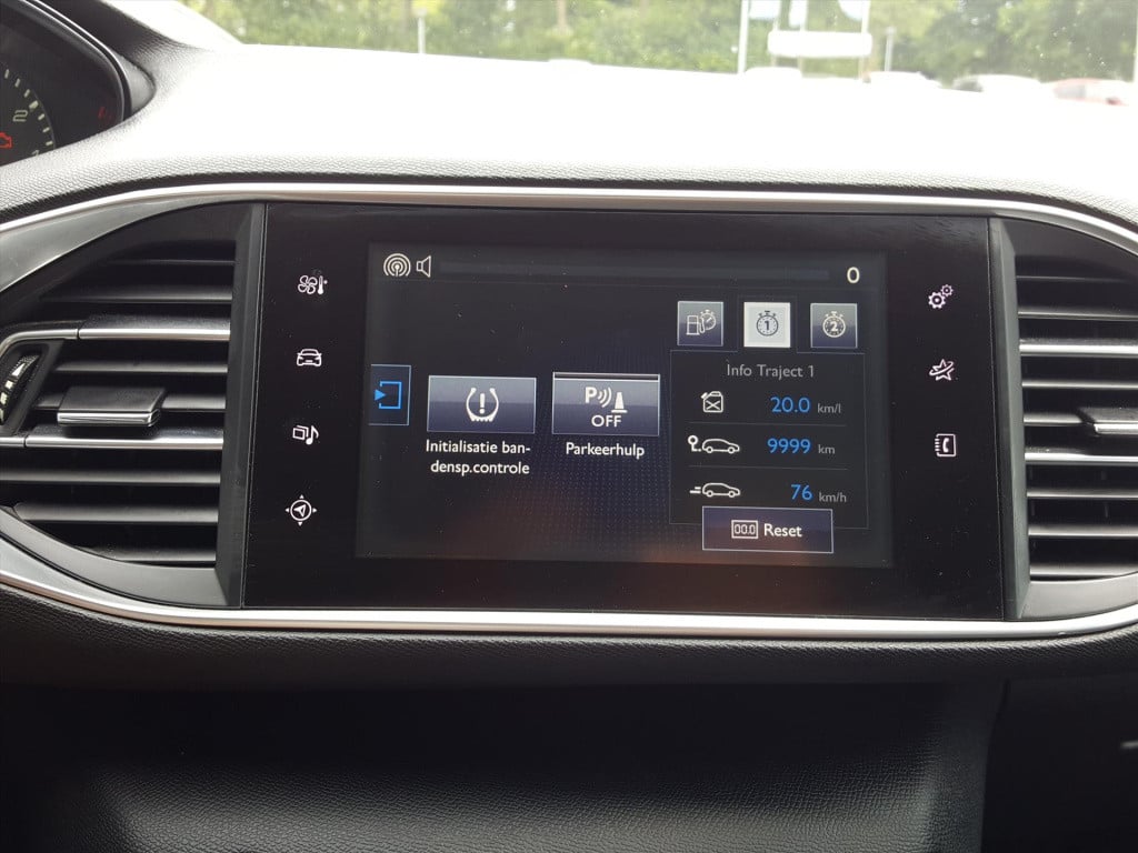 Peugeot 308 1.2 e-thp 110pk blue lease premium | navigatie | bt | cruise & 