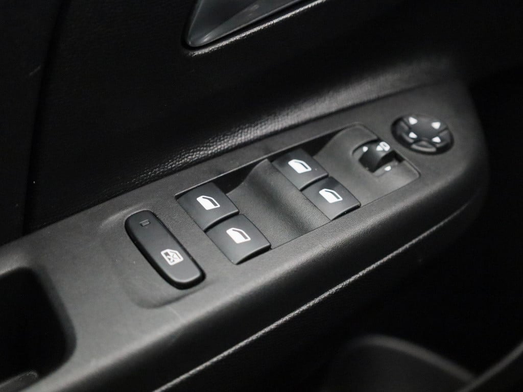 Opel Corsa 1.2 | apple carplay & android auto | parkeersensoren voor+achter
