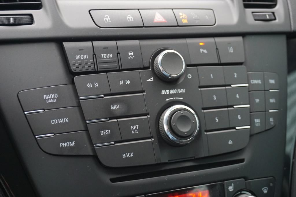 Opel Insignia 1.6 t sport climate / navi / cruise / leder / parkeers. / sto