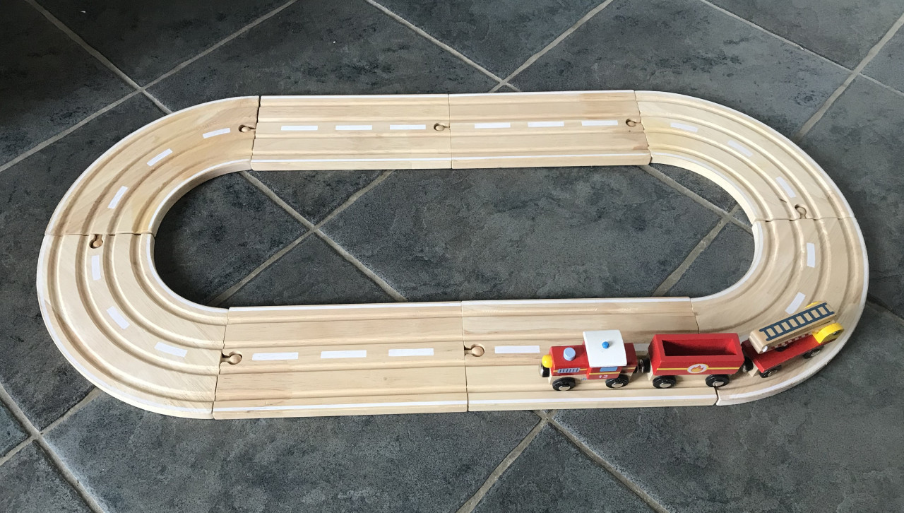 Houten treinbaantje