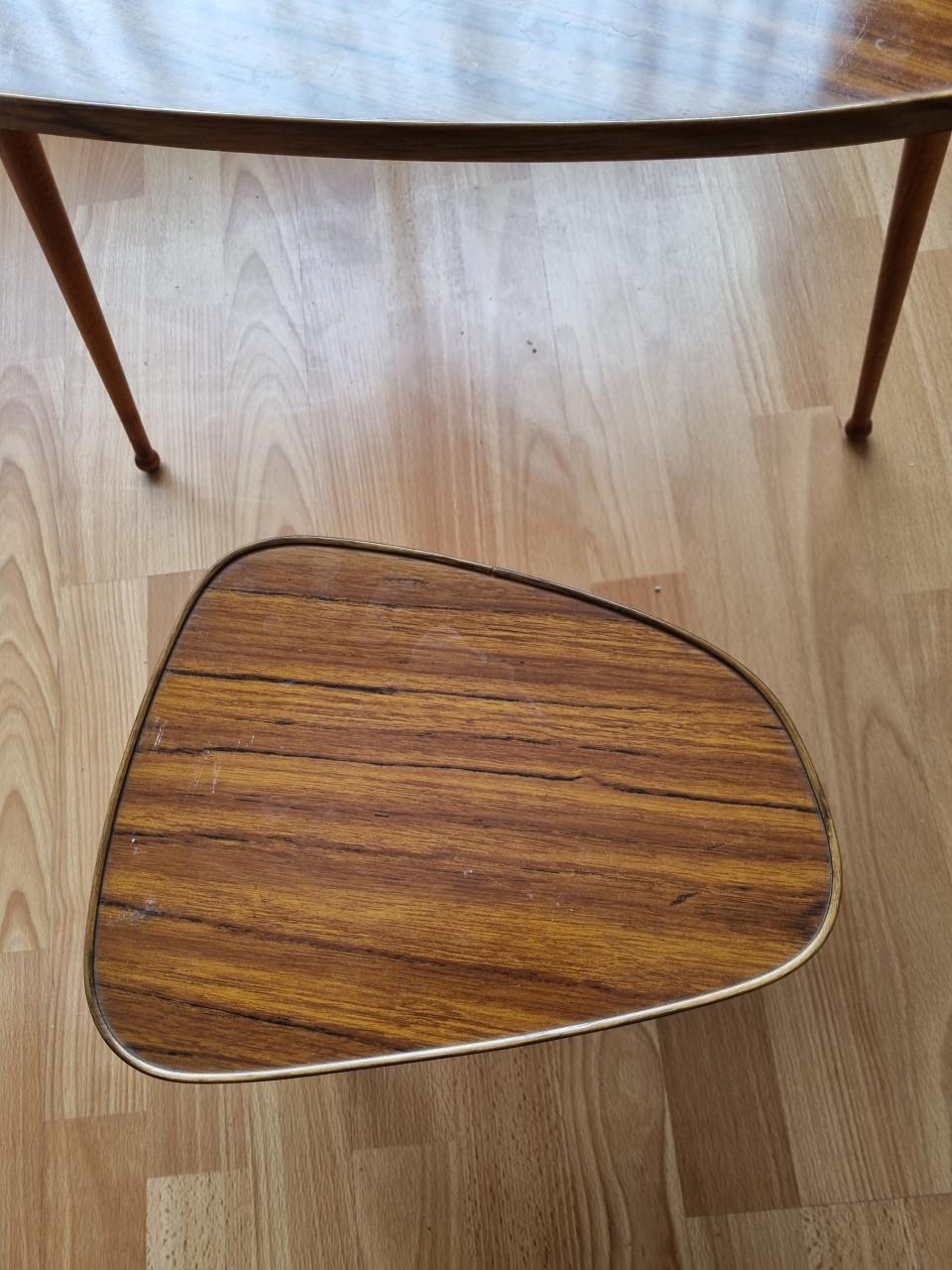 Vintage bijzettafeltjes