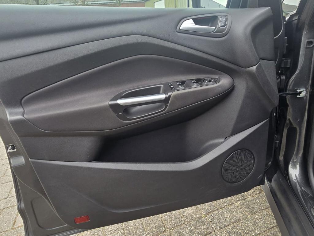 Ford C-max 1.0 titanium