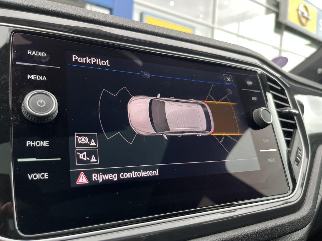 Volkswagen T-roc 2.0 tsi 4motion sport | r-line | cruise control | climate 