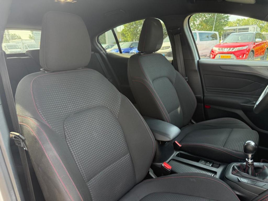 Ford Focus 1.0 ecoboost st line business