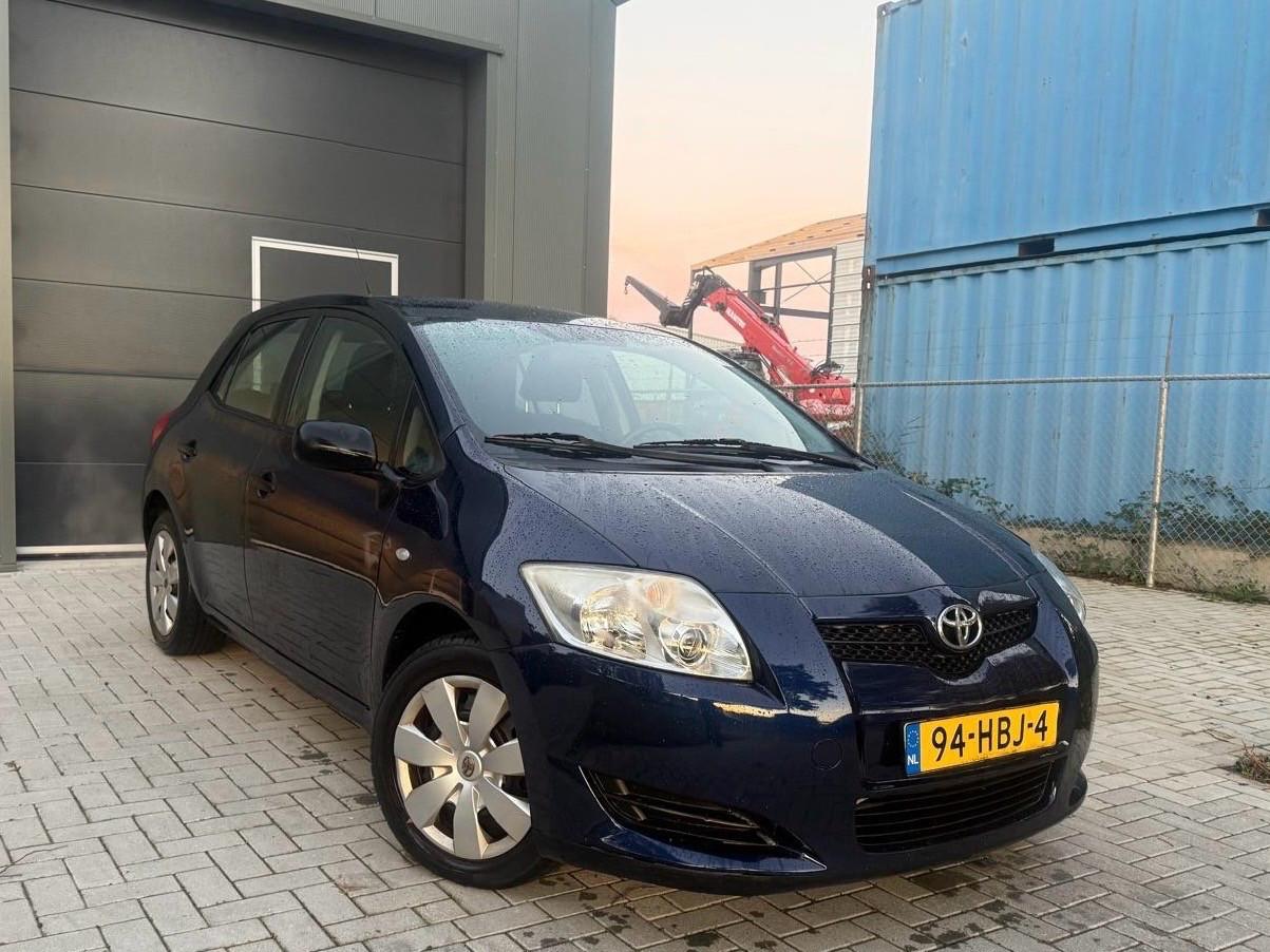 Toyota Auris 1.6-16V Terra 50.056KM NAP!
