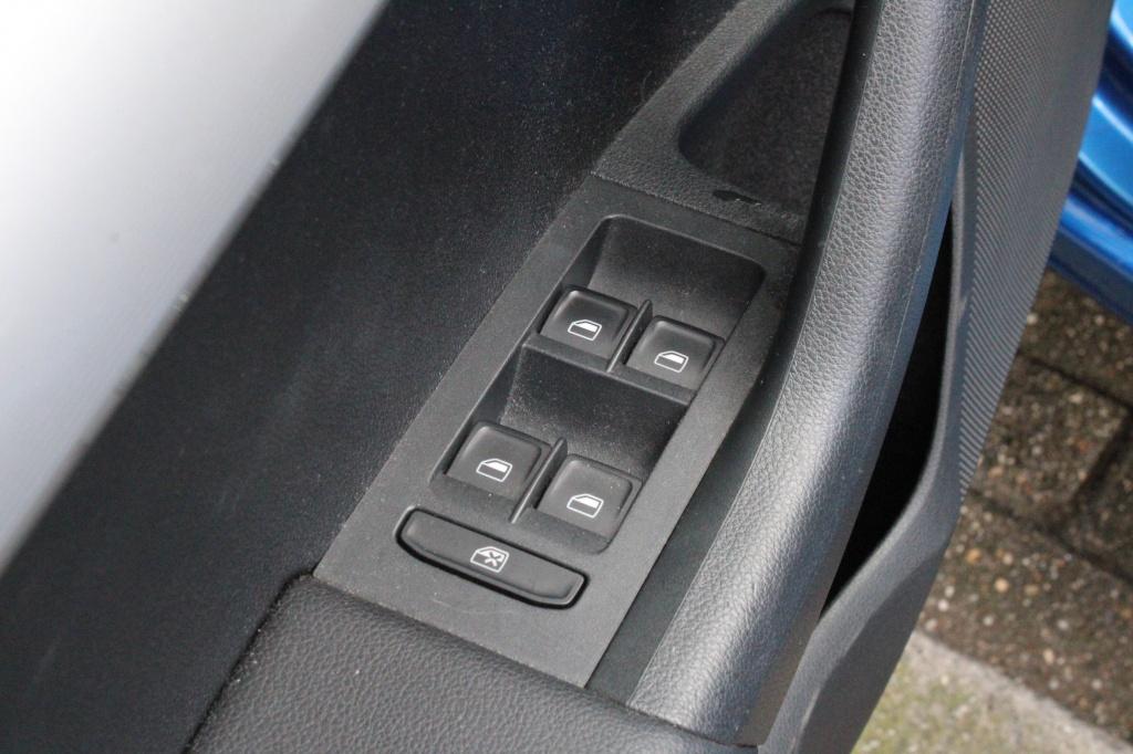 Skoda Octavia combi elegance business 1.4 tsi grt eleg bns