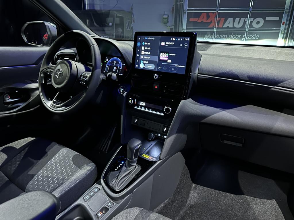 Toyota Yaris Cross 1.5 hybrid 130 dynamic *acc*winterpakket*camera*17inch*