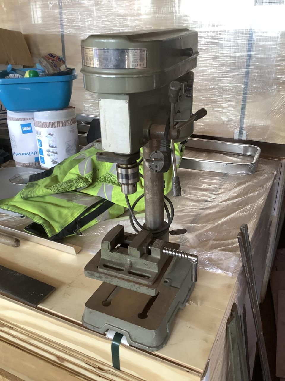 Kolomboormachine kolomboor
