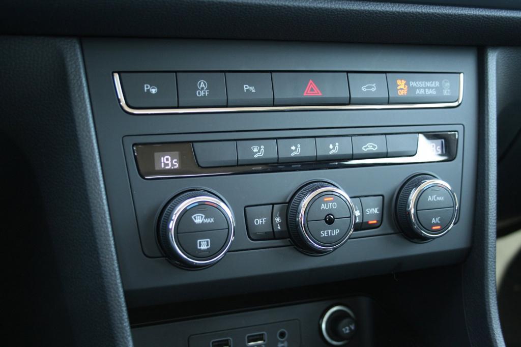 Seat Ateca 1.0 ecotsi style / navi / cruise / pdc