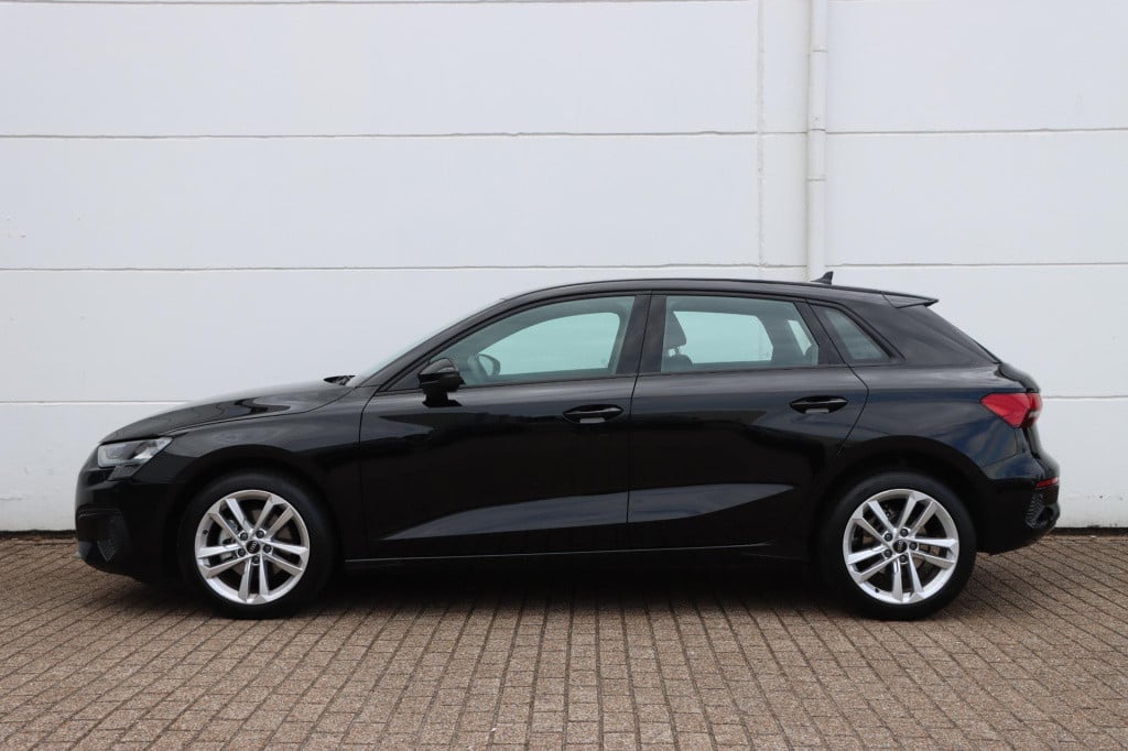 Audi A3 sportback 30 tfsi pro line