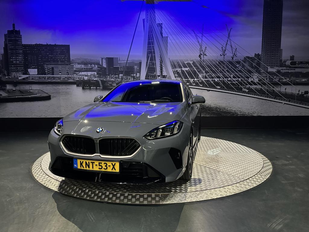 BMW 1 Serie 120 m sport design edition *hud*360camera*sportstoelen*