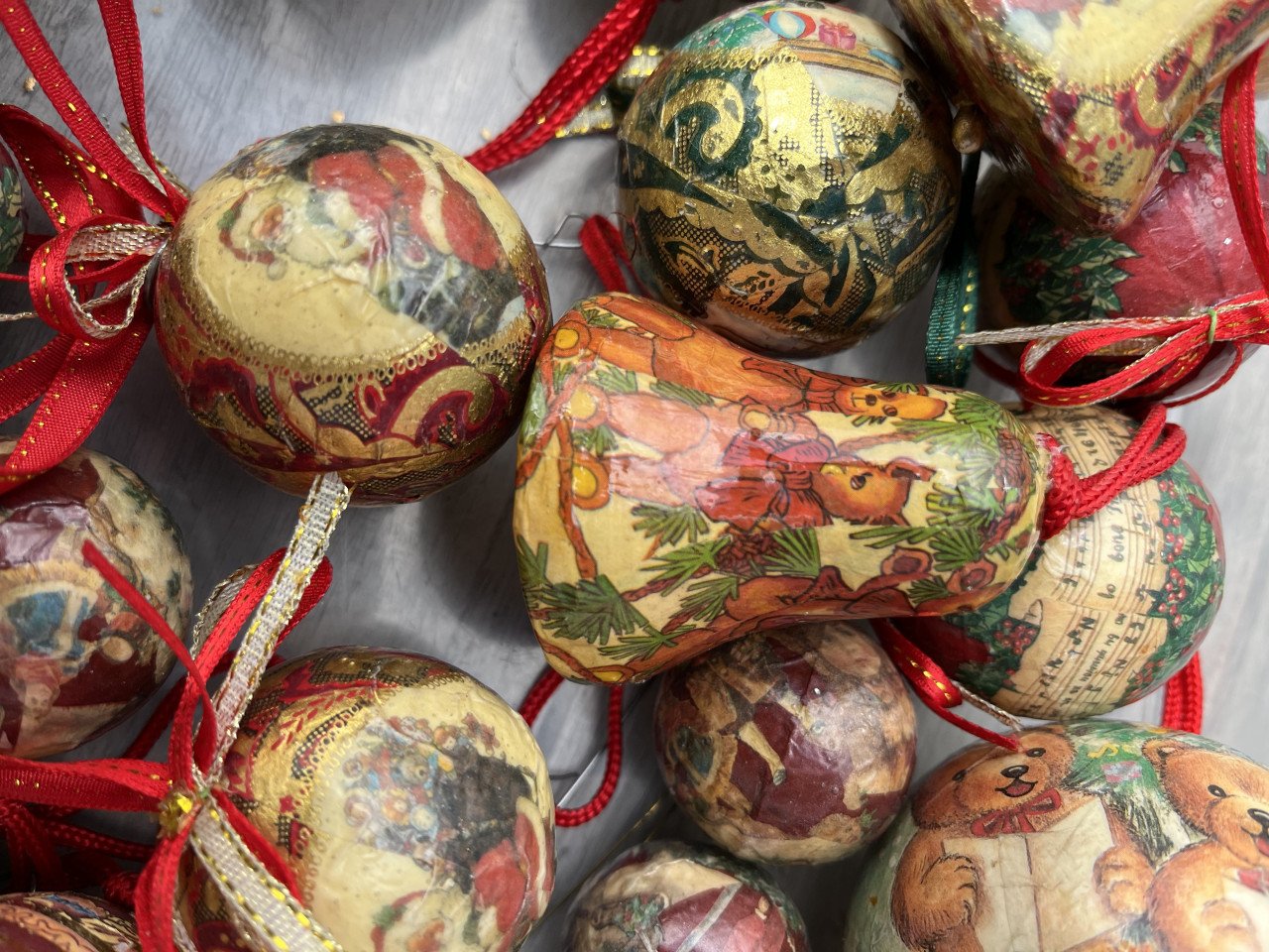 Kerst verlichting en kerst ballen