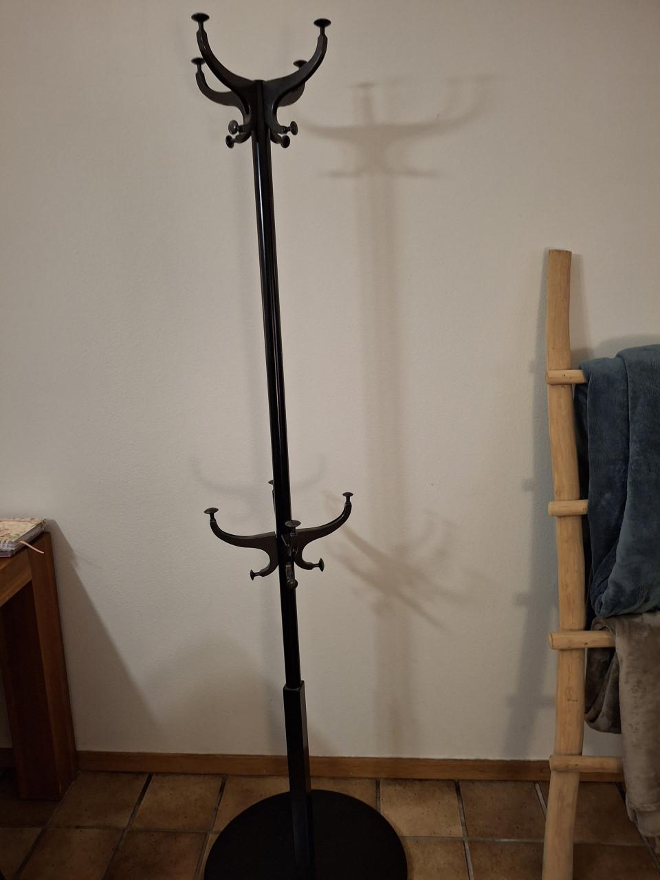 Zware  staande metalen kapstok