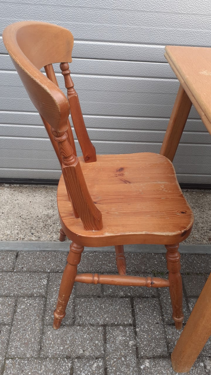 4 x Eetkamerstoelen met extra losse kussens & Zit-zak