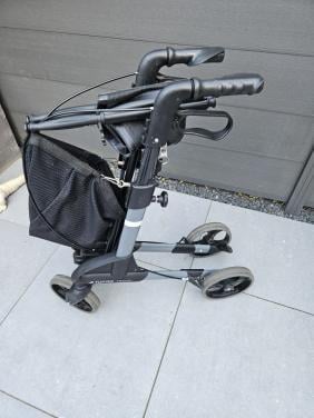 Zeer nette donkergrijze topro troja rollator lichtgewicht