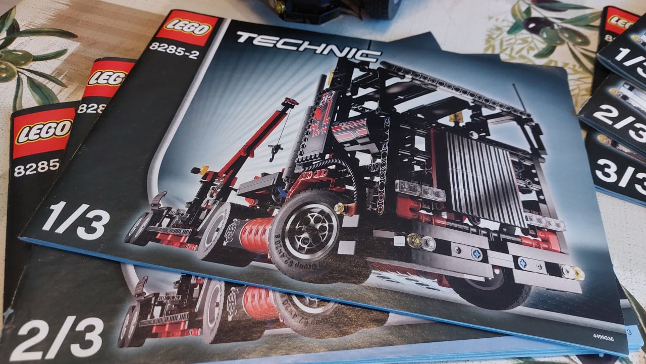 Lego technic 8285 vrachtwagen met oplegger