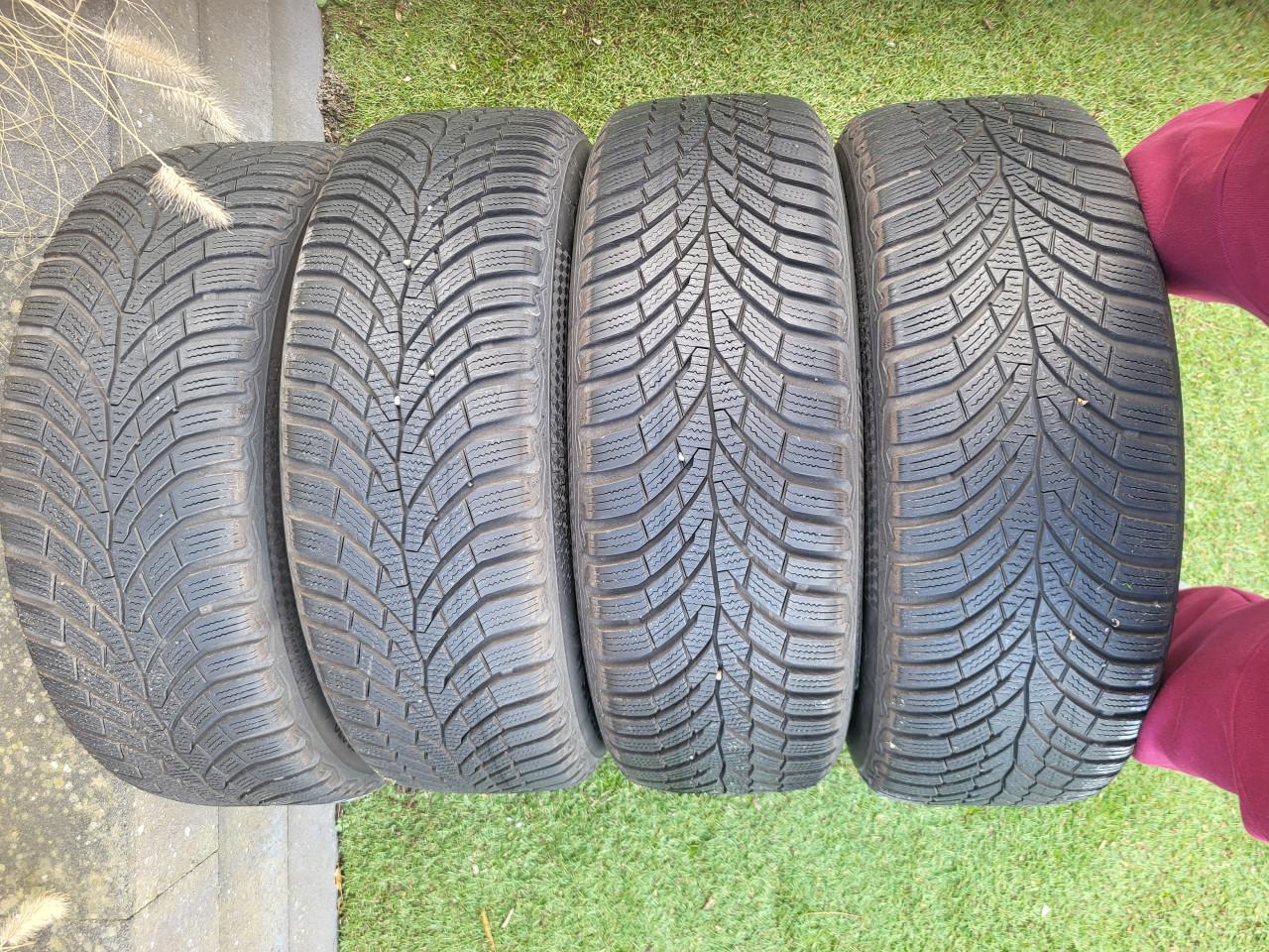 Lichtmetalen velgen.