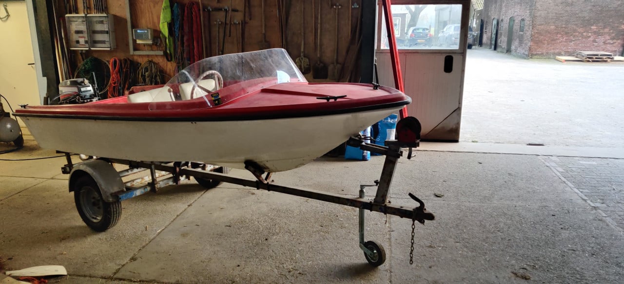 Bootje met 8pk Yamaha