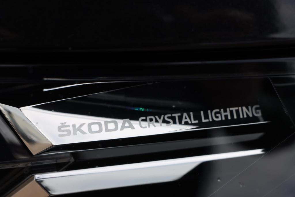 Skoda Enyaq Iv 60 sportline 58kwh 180pk | soh 93,9% |