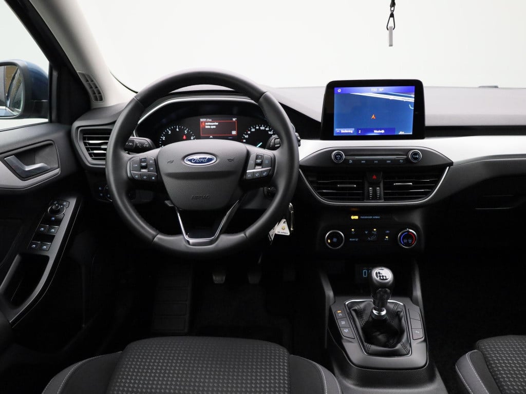 Ford Focus wagon 1.0 ecoboost hybrid trend edition business | lmv | camera 