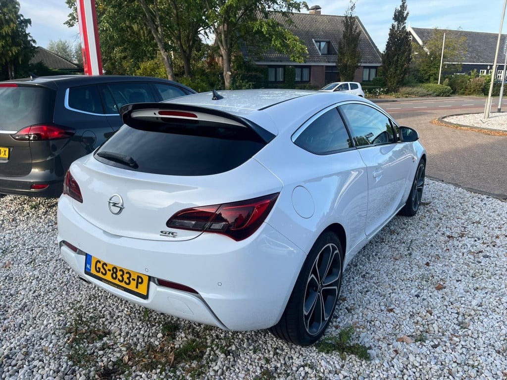 Opel Astra 1.4 t 140pk s&amp;s sport