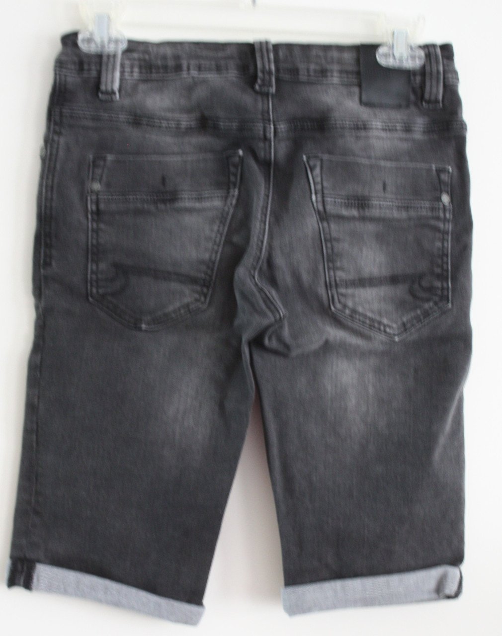 Zwarte stoere korte broek maat 152