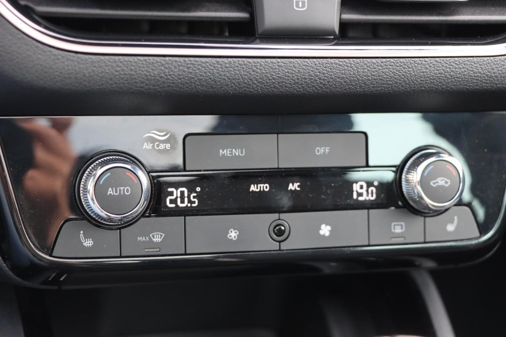 Skoda Scala 1.0 tsi business edition - travel assist