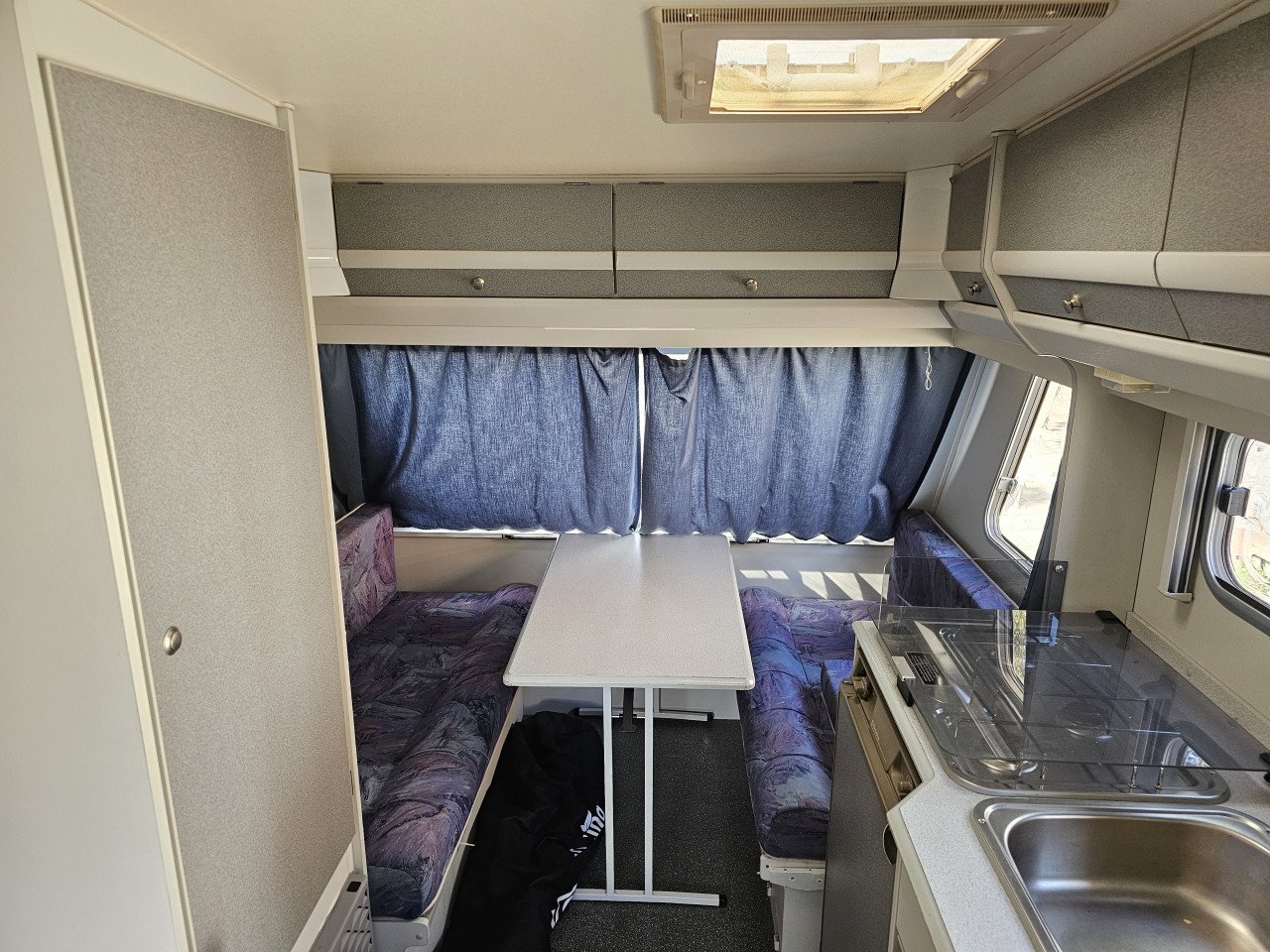 Beyerland vitesse 400 d met voortent