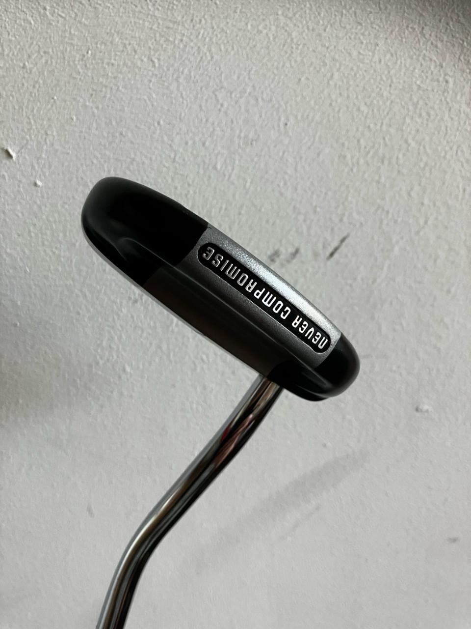 Never compromise putter te koop