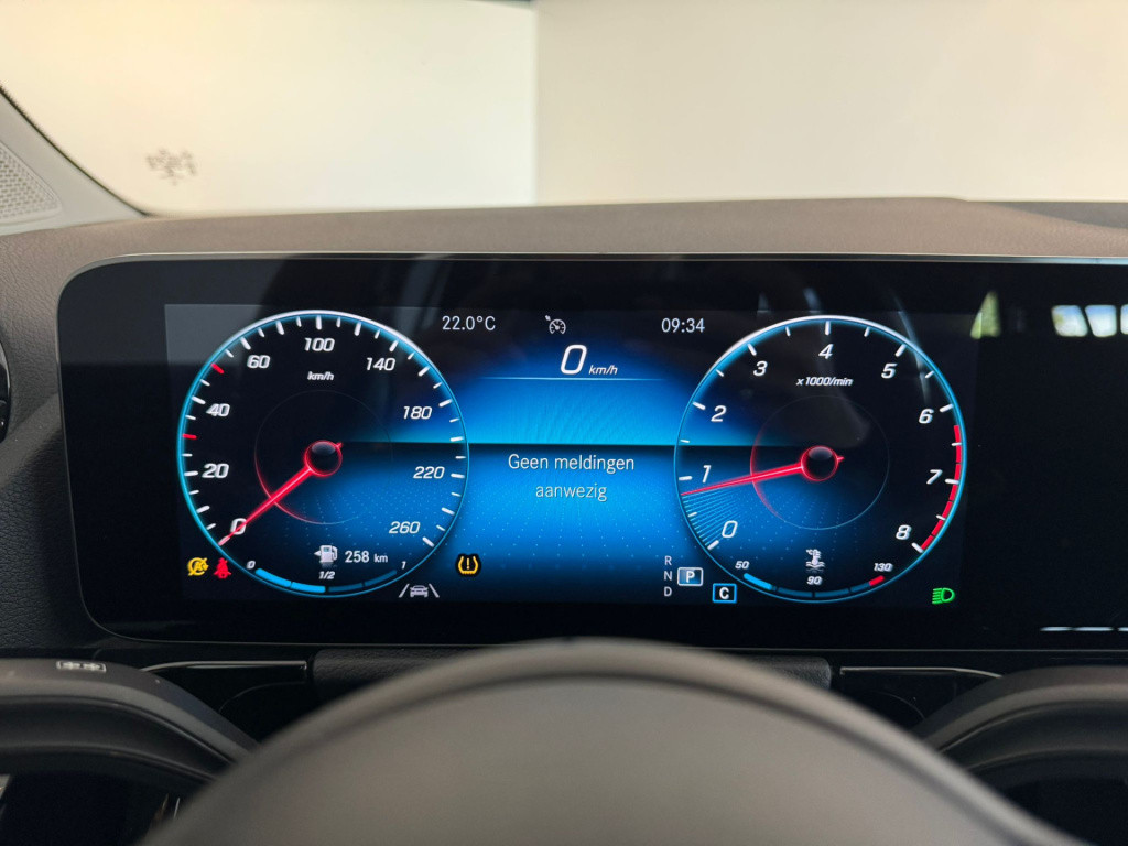 Mercedes-Benz Gla-klasse 180 business solution