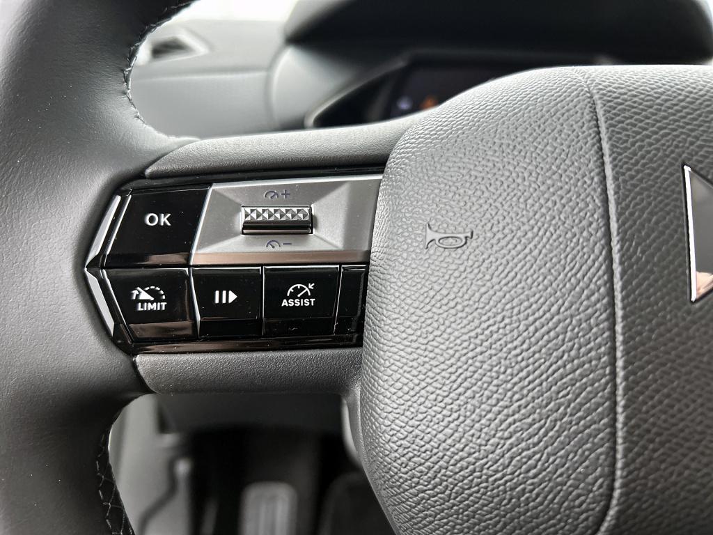 Ds Ds 3 e-tense bastille 54 kwh | camera | head-up display | stoelverwarmin