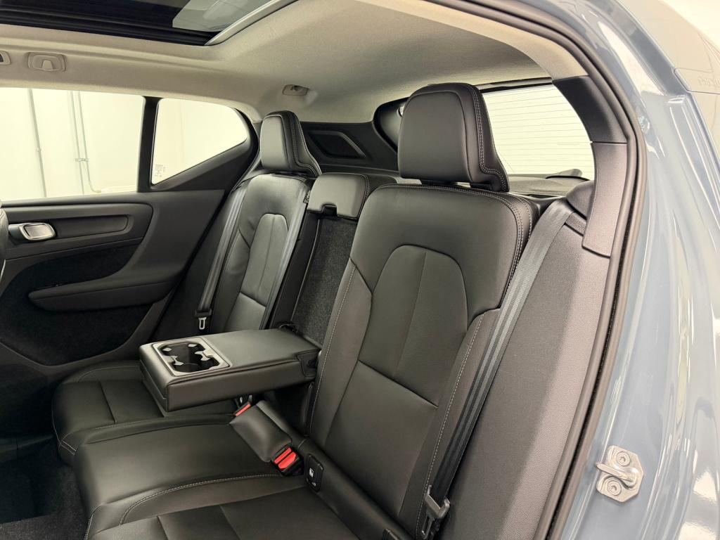 Volvo XC40 1.5 t5 recharge inscription | trekhaak | panoramadak | h&k | thu