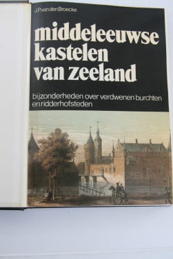 Middeleeuwse kasten in zeeland