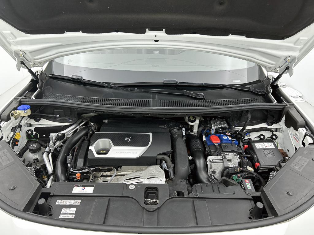 Ds Ds 7 crossback e-tense awd 300pk automaat rivoli | zwart leder | adaptie