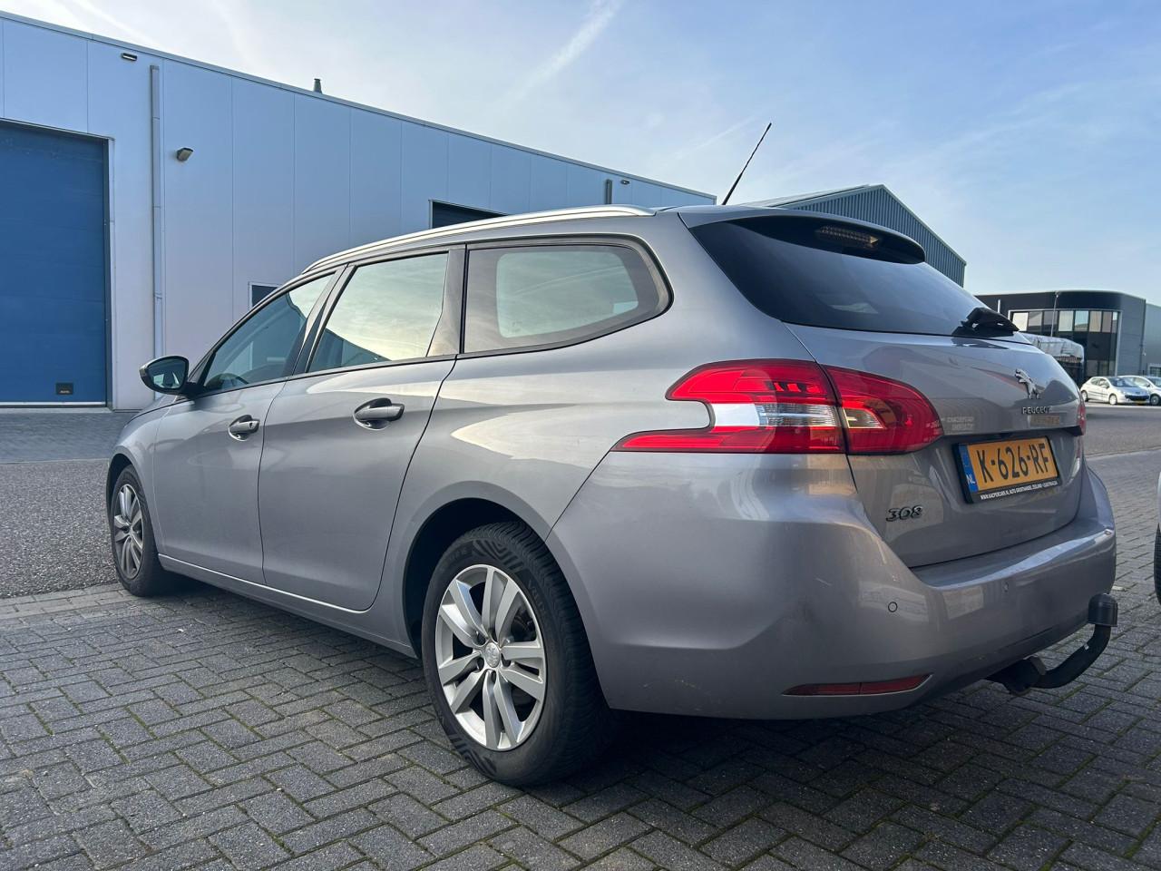 Peugeot 308 SW 1.2 PureTech Allure Automaat/Camera/Navi/Carplay//Pano