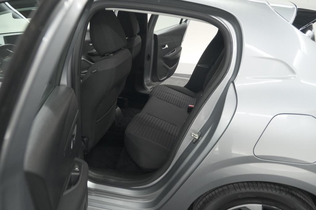 Peugeot 208 puretech 100 active | parkeersensoren | navigatie | apple carpl