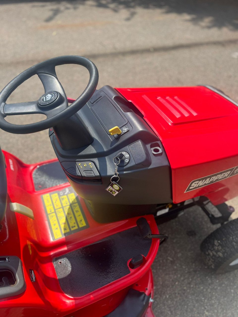 Te koop, nette Snapper SPX100 (nieuw maaidek!)